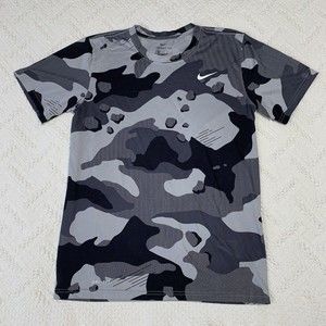 Nike Men's Shirt The Nike Tee Gray Camouflage Dri Fit Short Sleeve Size Small